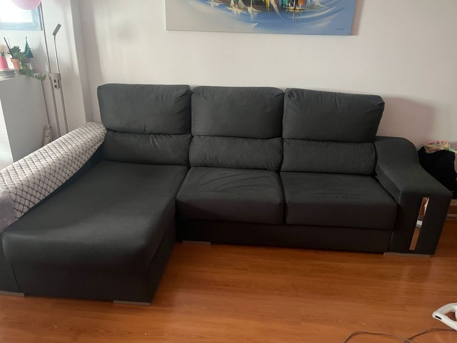Sofá 3 lugares com arrumação