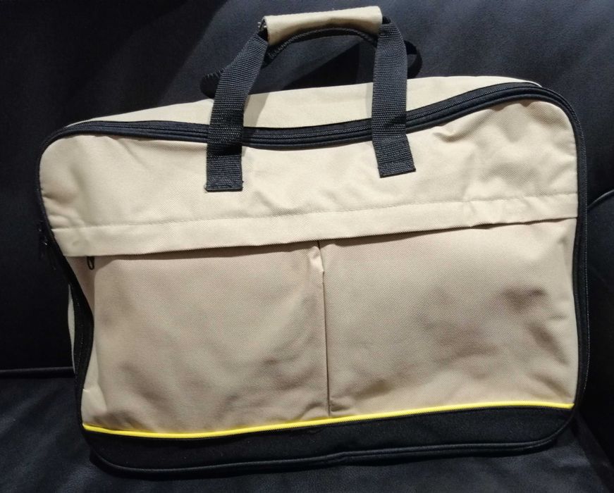 3 sacos de viagem ( 2 sacos de mão, 1 saco de ombro)