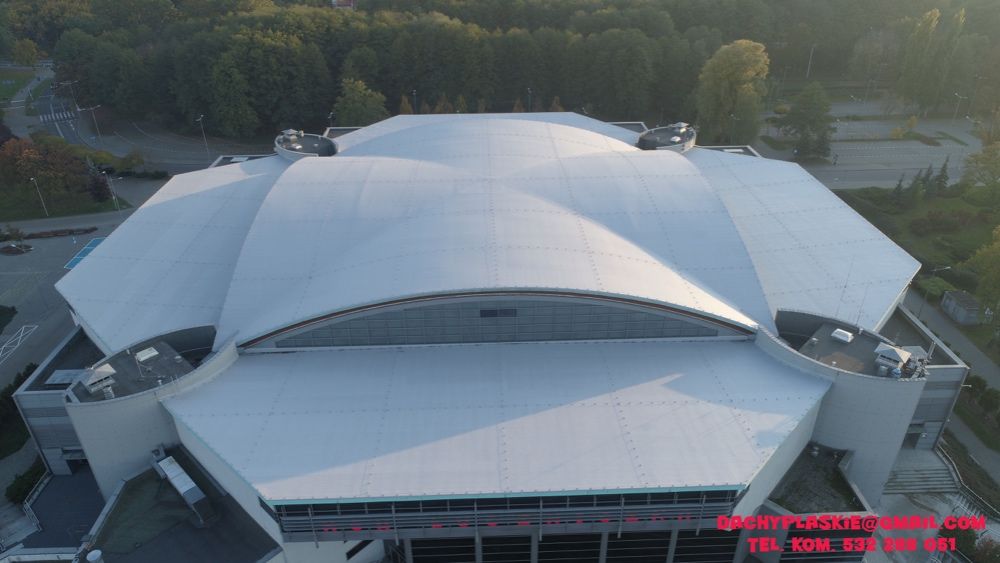 Membrana dachy płaskie zgrzewanie dekarz PVC TPO Sika Protan