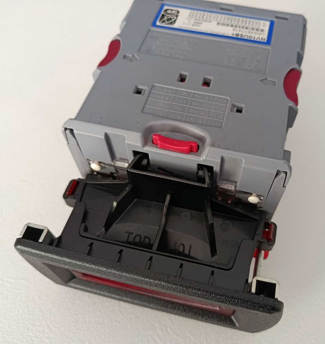 NV10 USB + Akceptor Innovative Technology