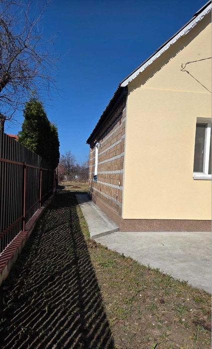 Продам півбудинку з ремонтом с.Нові Петрівці Вишгородського р-ну
