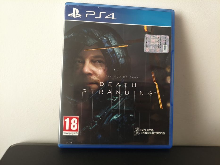 PlayStation 4 Slim + comando + jogo