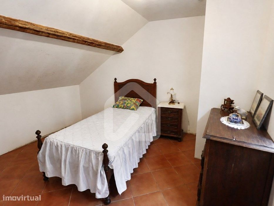 Moradia T3 para Restauro com Vista Rio | Gerês