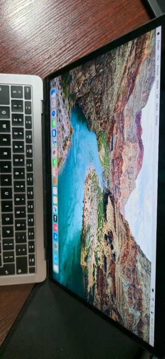 MacBook Air A1932 Retina