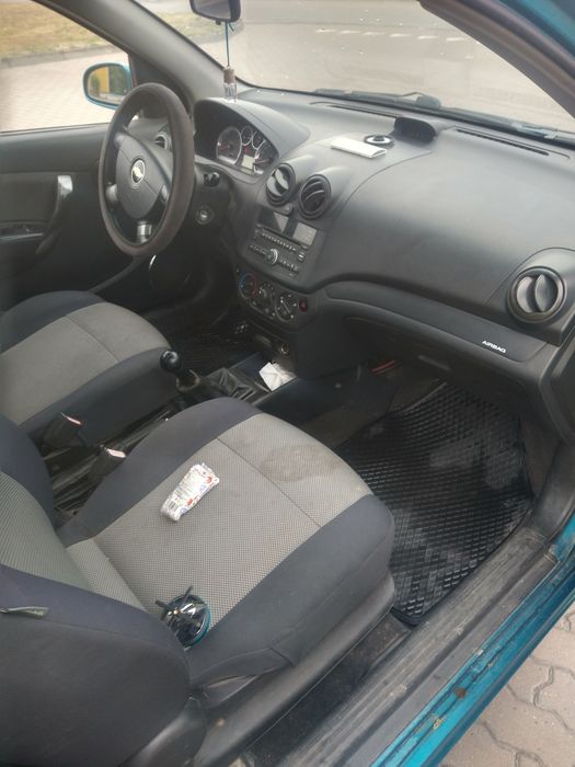автомобіль chevrolet aveo