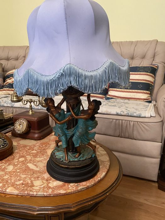 Лампа на стольна Італія