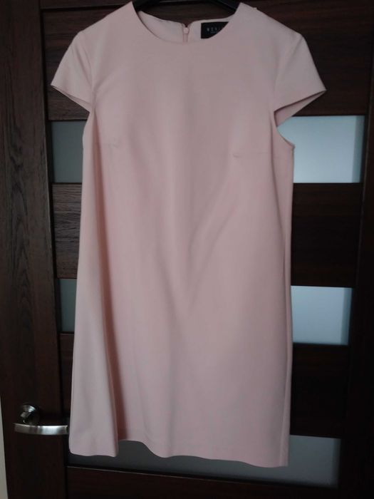 sukienka prosta pudrowy róż 34