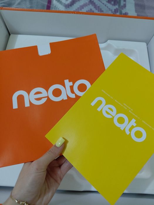 Робот-пилосос Neato