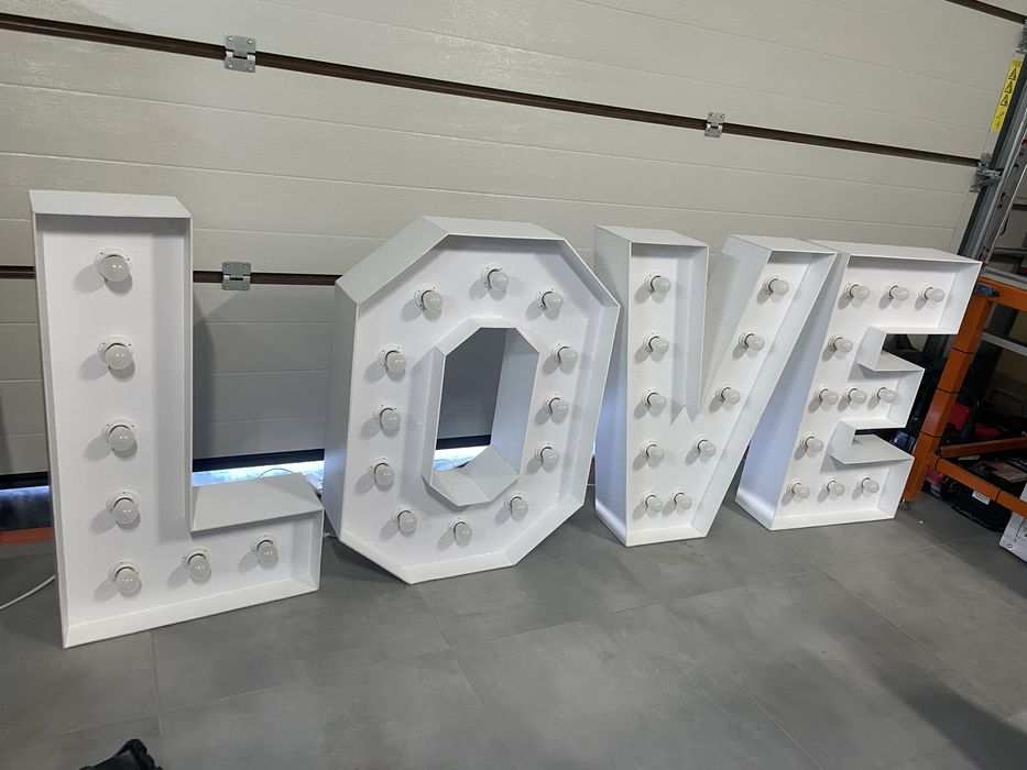 Napis LOVE led dekoracja