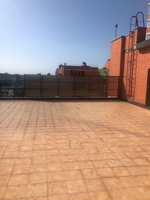 Оренда 3-х рівневого пентхауса 555 м² в центрі Києва, вул. Ковпака 17