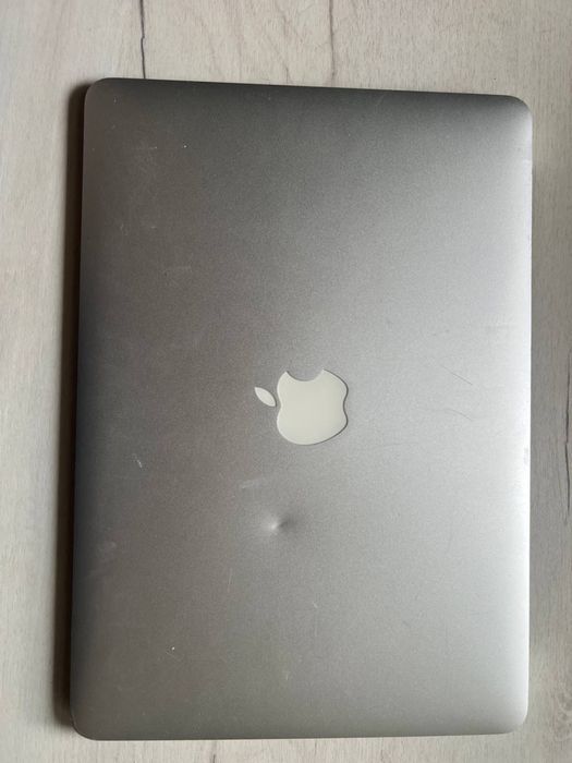 Ультрабук Apple MacBook Air 13"
