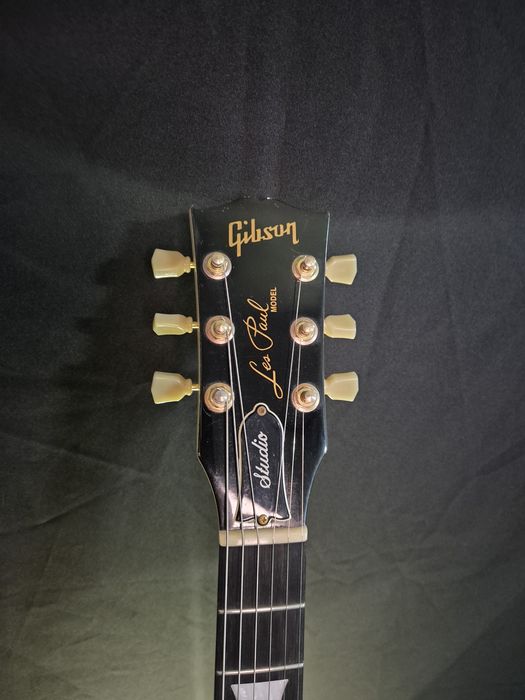 Gibson Les Paul Studio ebony fretboard