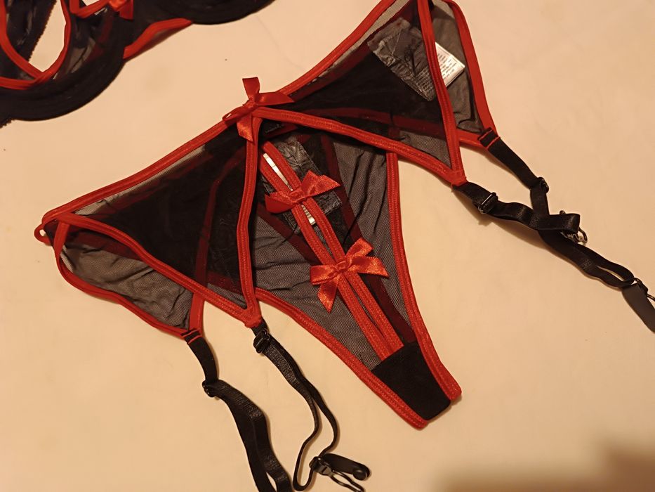 Conjunto Lingerie Soutien Ligueiro e Tanga. 85B/S. Novo