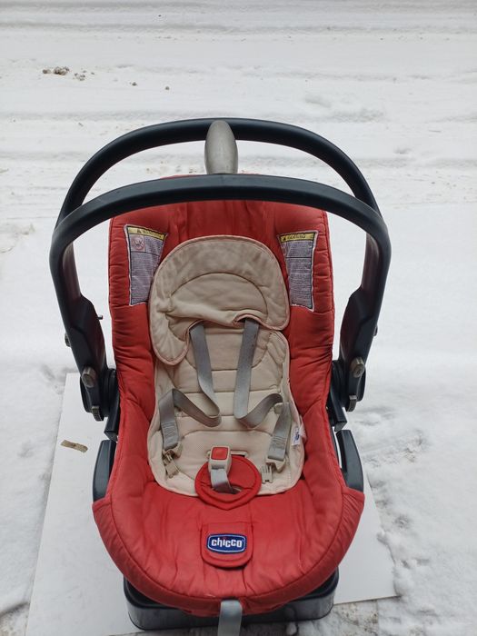 Дитяче автокрісло CHICCO
