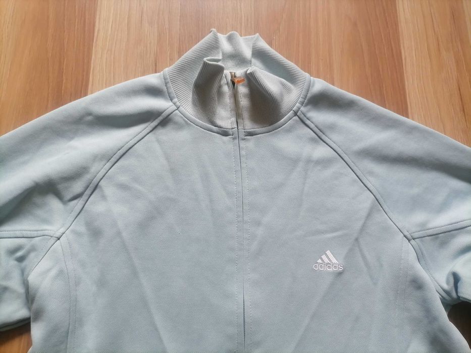 Błękitna bluza adidas