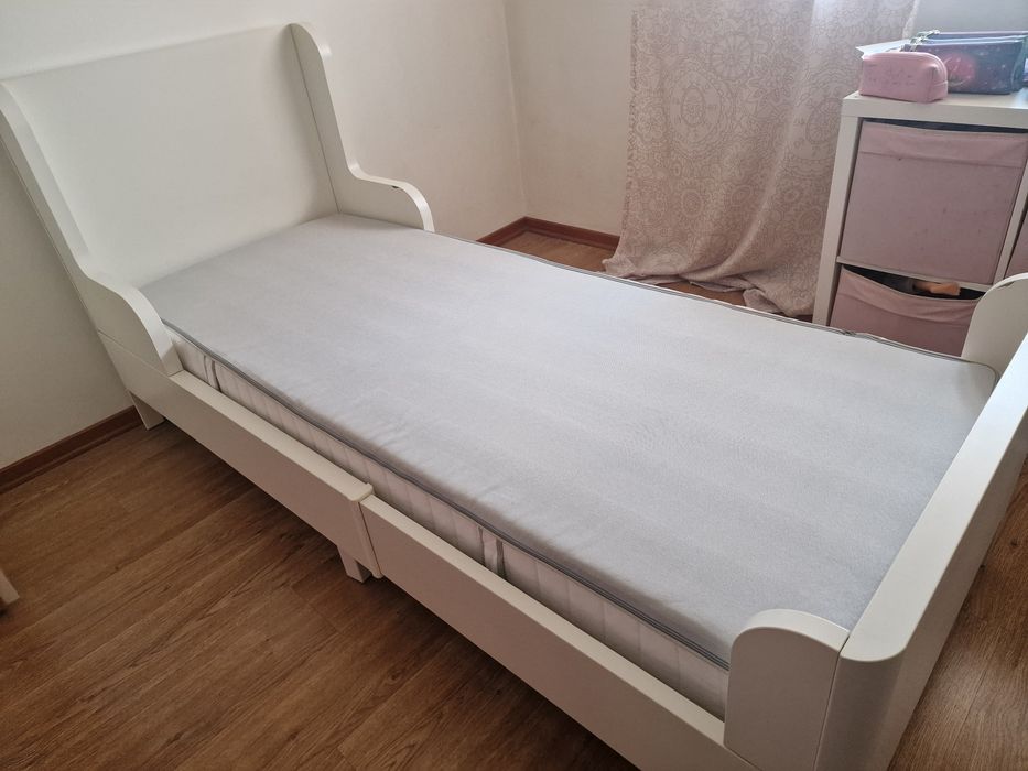 Cama individual branca