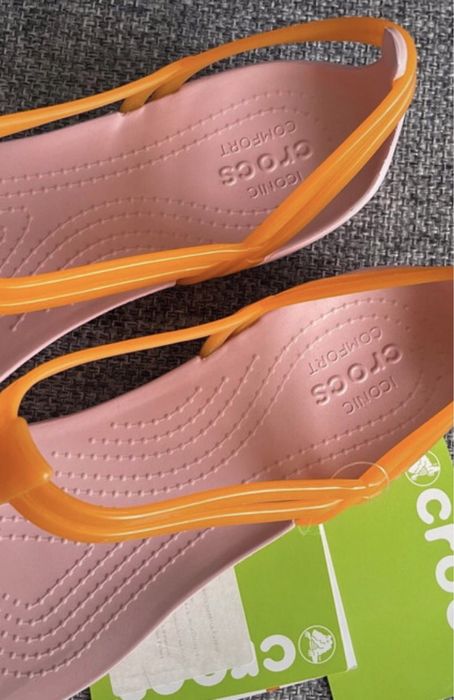 Crocs japonki isabella t-strap W8 38/39