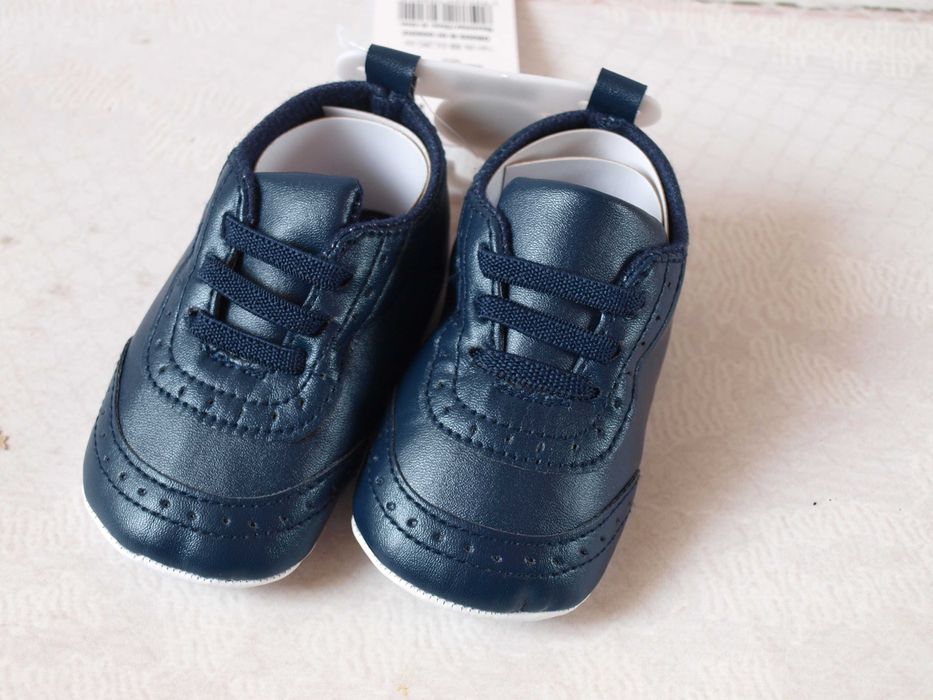 Śliczne granatowe buciki do chrztu rozm 10,11