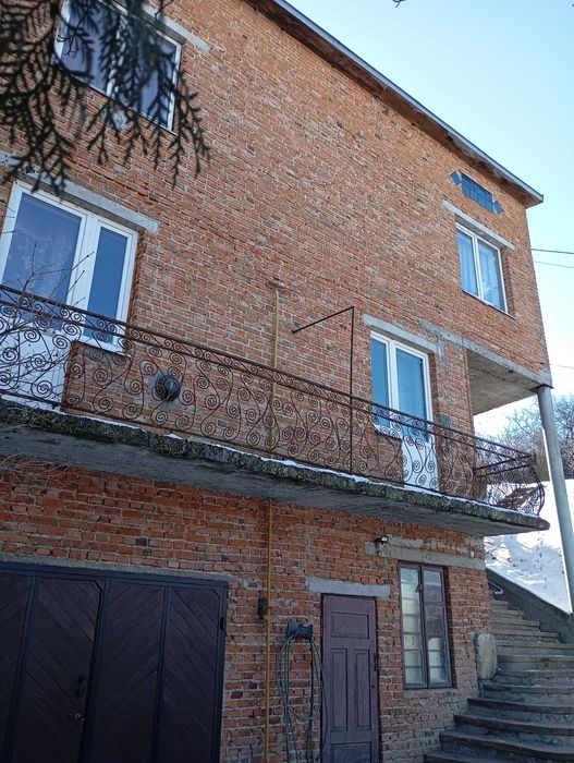 Продається будинок 7 км від Львова