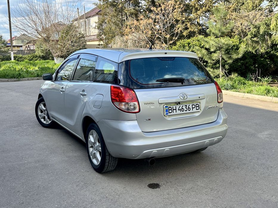 Продам Toyota Matrix 1.8л. Автомат.