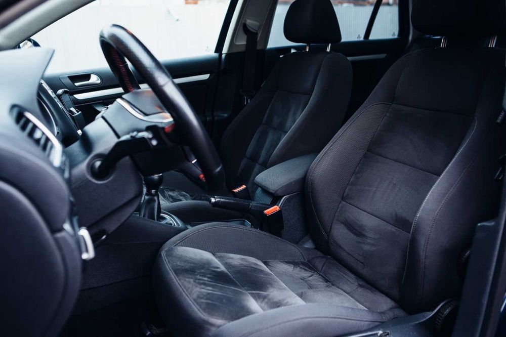 Продам від власника VW Golf VI Highline
