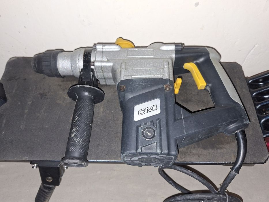 Mlotowiertaka CMI  1050W