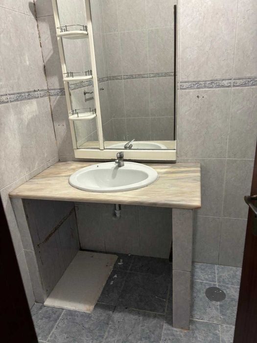 Arrendo apartamento t2 caparica