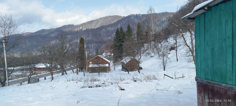Будинок з гарними краєвидами готовий до проживання.