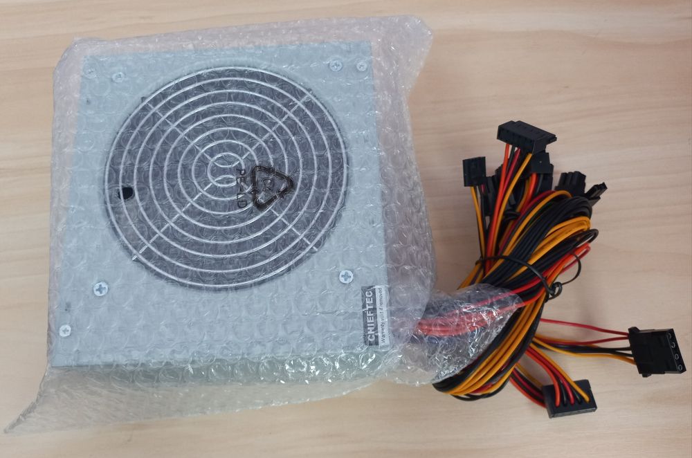 Блок живлення Chieftec iARENA GPA-450S8