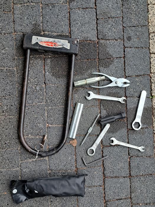 Zestaw kluczy , U-lock Honda Varadero