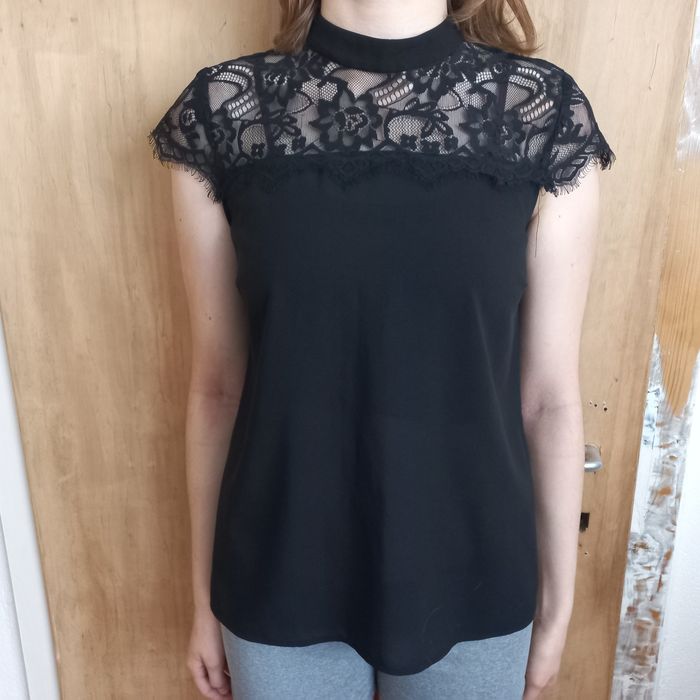 Bluzka koronkowa