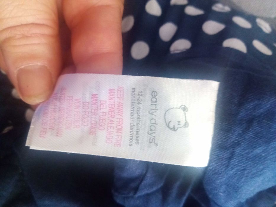 Chapéu azul escuro com flor - tamanho 12/24 meses