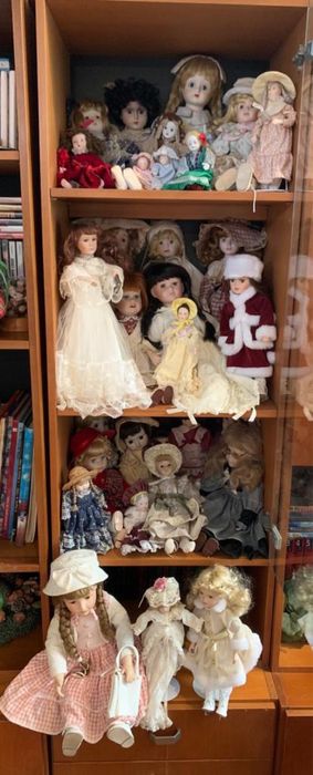 Coleção bonecas de porcelana