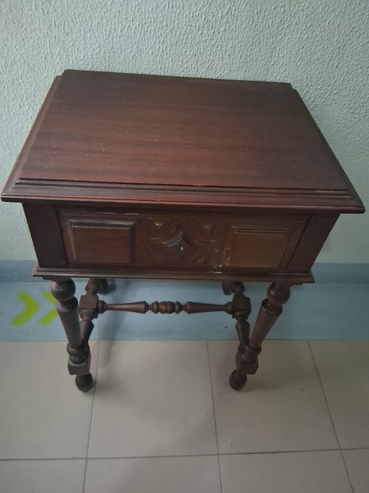 Mesa Cabeceira Alta / High Bedside Table - VINTAGE