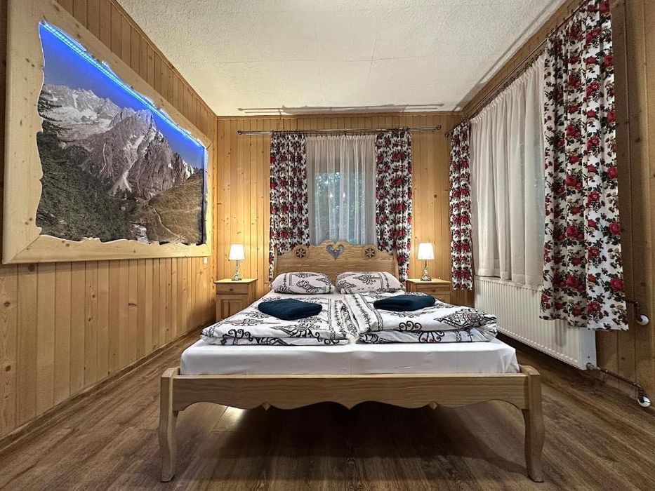 Wesoła Chatka - Krupówki 37a - Centrum Zakopanego -