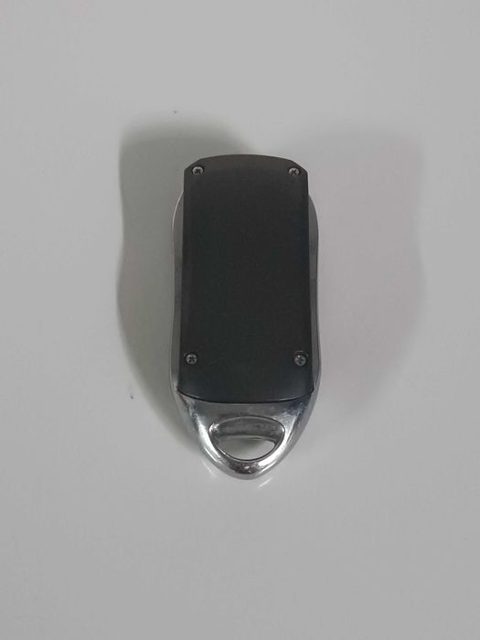 Universal rolling-code remote control for gates, etc.64752104513025121