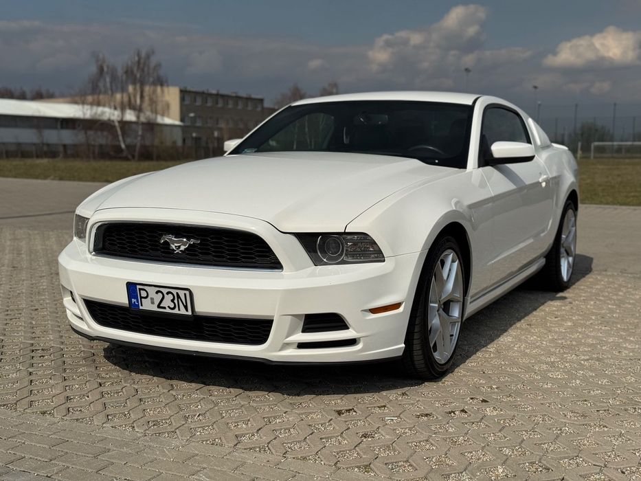 Ford Mustang Ford Mustang 3.7 V6 Premium Coupe