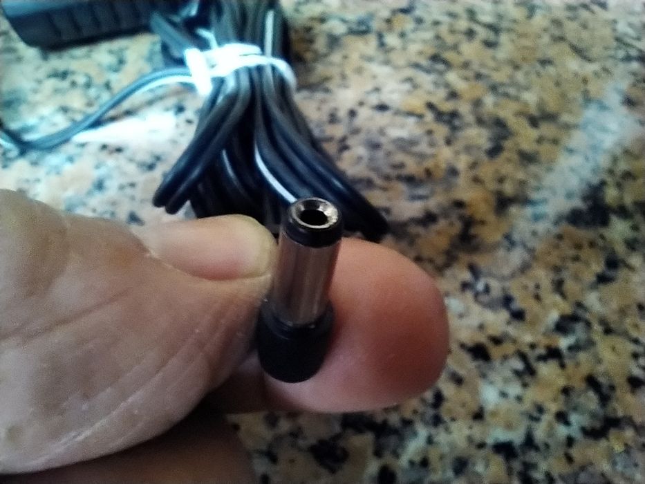 CARREGADOR DE BATERIA AC-DC SAÍDA: 7,2 V casa carro quarto apartamento