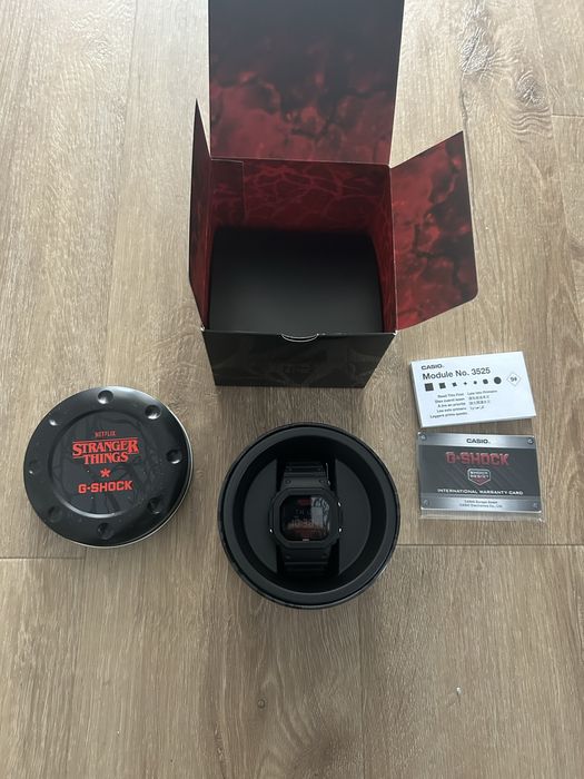 Relogio G-shock x Stranger things