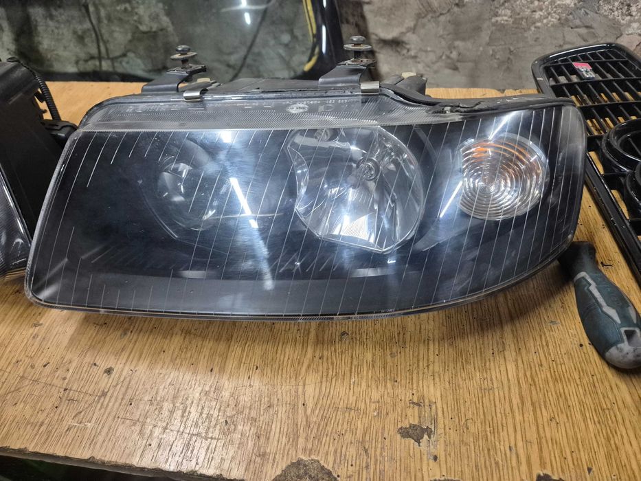 Biled Audi a3 s3 8l lampy przód hella biled lampy przednie