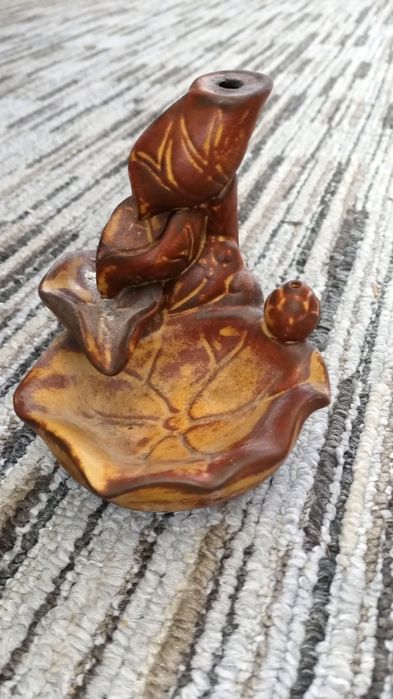 Kominek zapachowy z kadzidłami wodospad