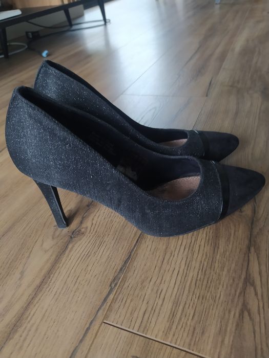 Czarne szpilki rozmiar 39