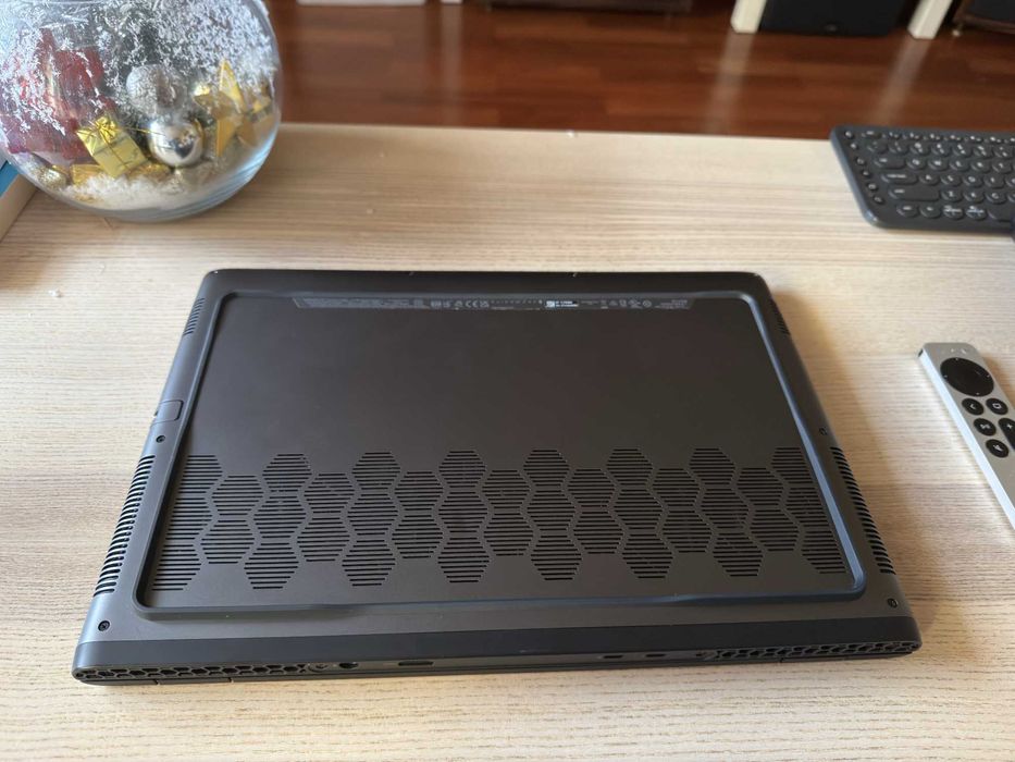 Alienware m16 R2 RTX 4070 32GB RAM 2x1TB NVMe Laptop Gamingowy