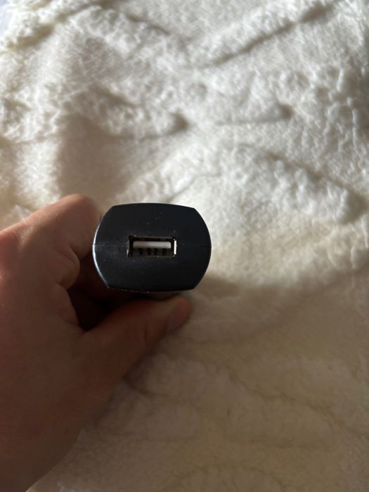 Adapter do ładowania do samochodu