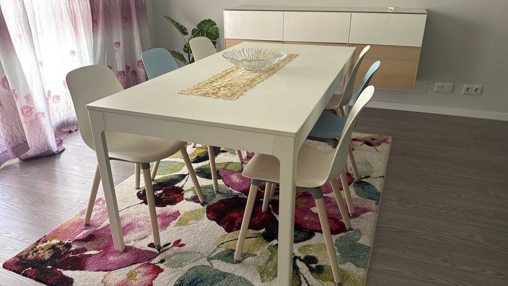 Mesa de jantar + 6 cadeiras Ikea