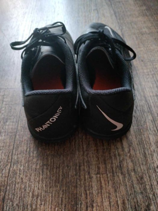 Buty NIKE do piłki nożnej