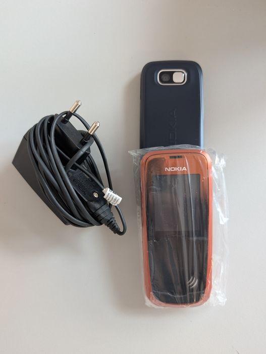 Nokia 2600 Novo com acessorios