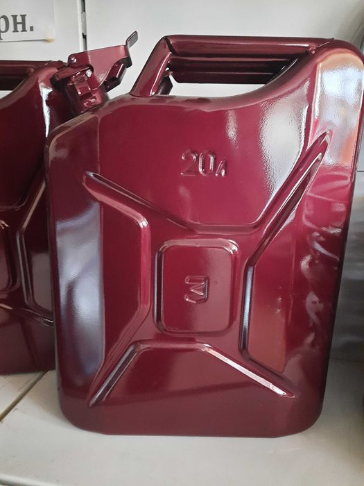 Канистра 20 л. металическая