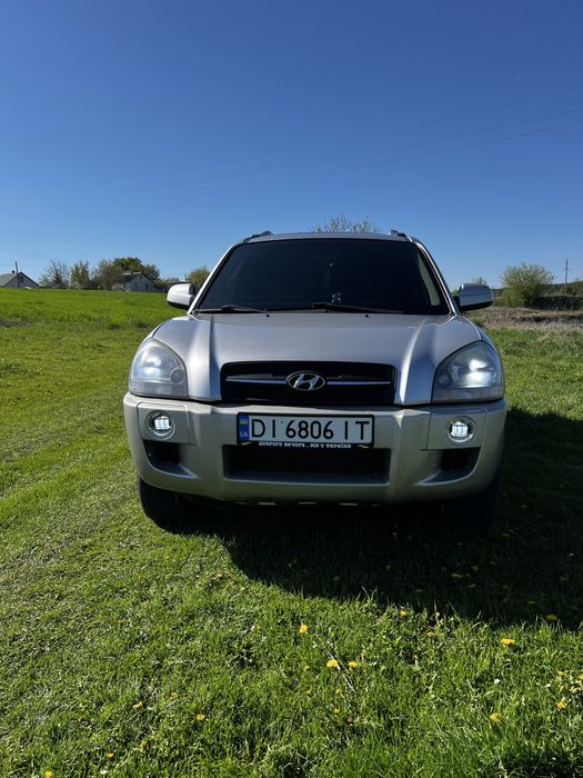 Продам машину Хундай туксон