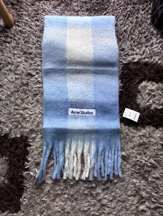 Cachecol Acne Studios